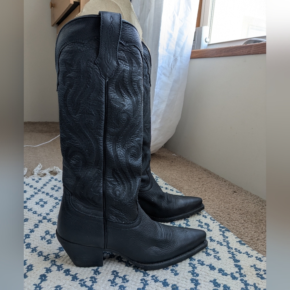 Ariat tall black women's boots 8.5